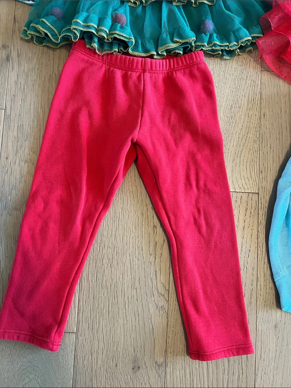 Size 2t Christmas set girls